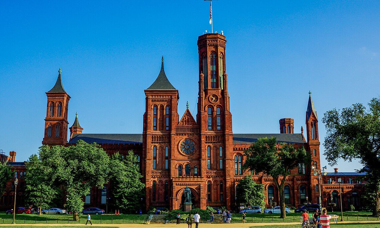 Trump Smithsonian Washington statues