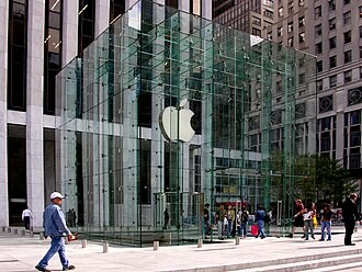The glass entrance of Apple’s Fifth Avenue store