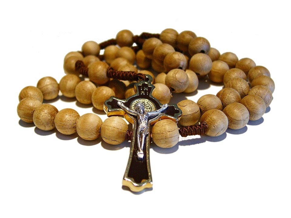 A wooden rosary and crucifix photographed in January 2006