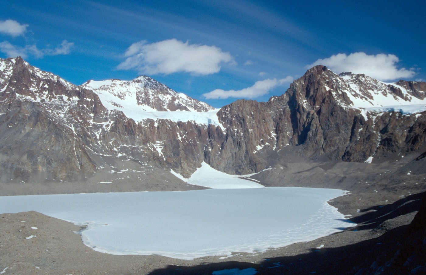 Lake Untersee and surrounding Antarctic mountains in January 1996