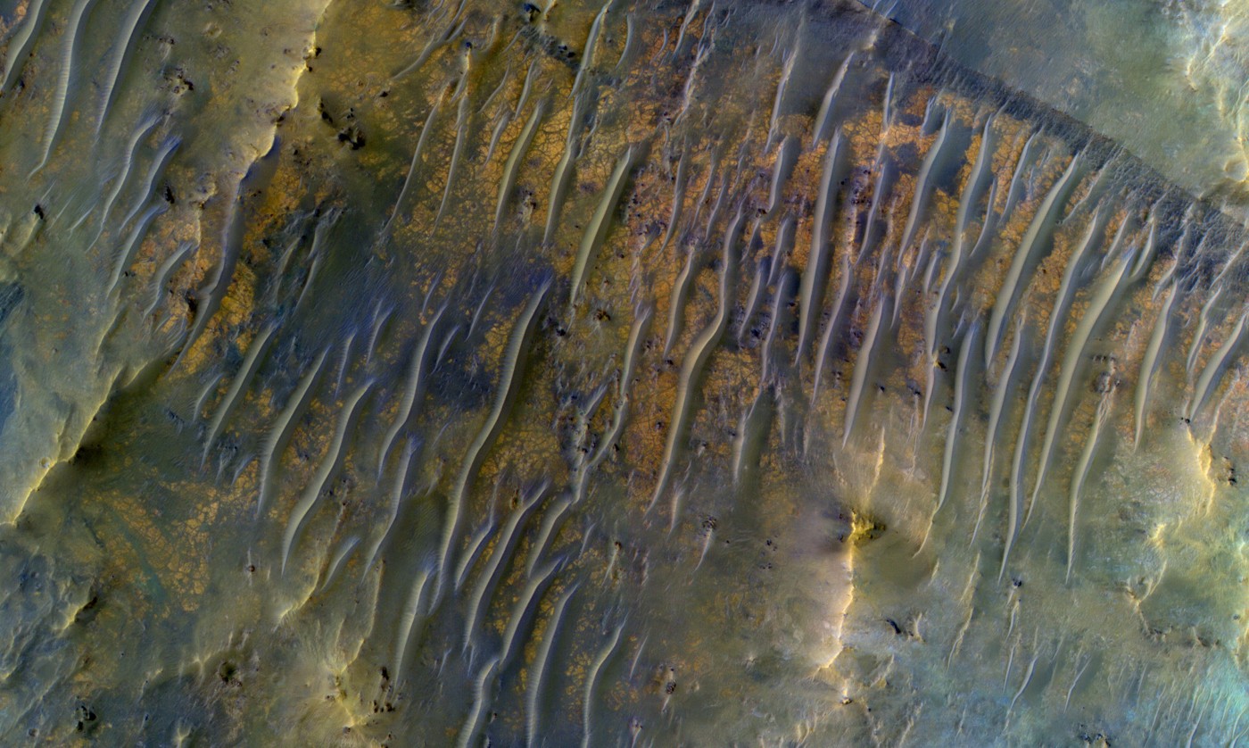 Enhanced-color orbital photograph of clay-rich terrain near Mars’s Hellas basin