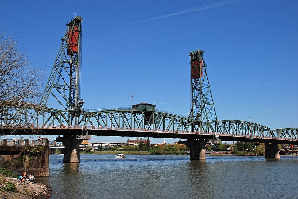 Portland’s Hawthorne Bridge viewed from the southwest in April 2012
