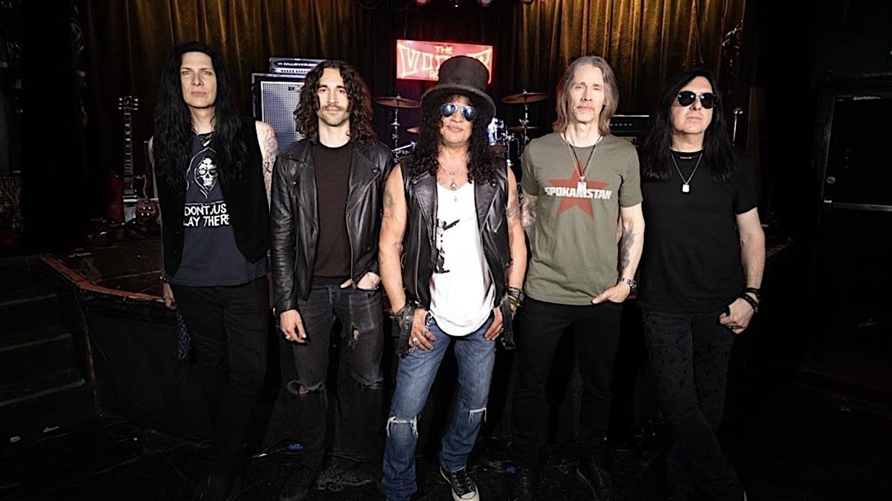 Slash Announces “Flying Blind” and a World Tour, Because the Top Hat Still Has PTO